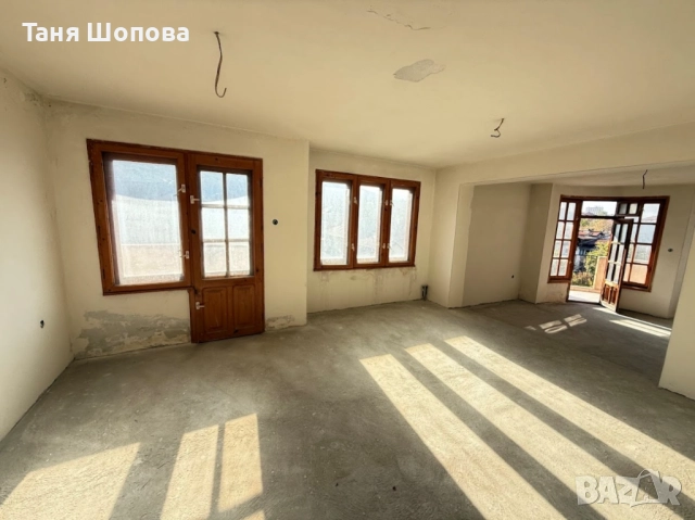 Многостаен апартамент с гараж за продажба в рад Петрич, снимка 2 - Апартаменти - 52443459