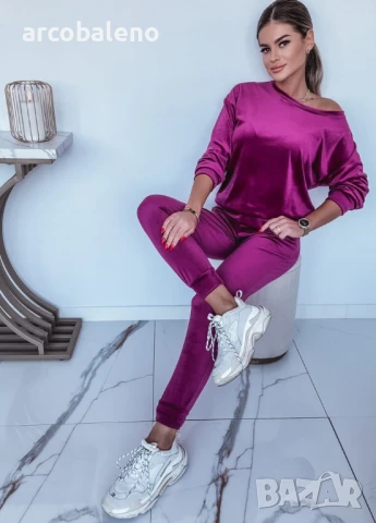 Дамски велурен комплект от две части, суитшърт + панталон с ластик, снимка 2 - Комплекти - 50663937