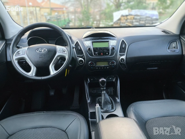 Hyundai ix35 2.0 CRDI, снимка 9 - Автомобили и джипове - 53748956