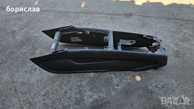 Средна конзола за Audi q7, снимка 3 - Части - 51705248