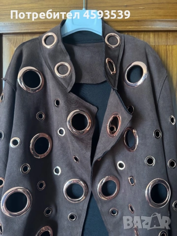 Сако в кафяв цвят от мека материя