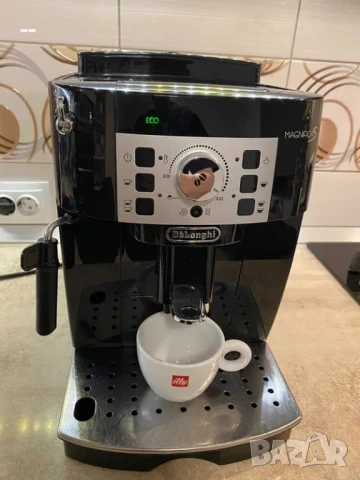 Кафе автомат / Кафе машина Delonghi Magnifica S