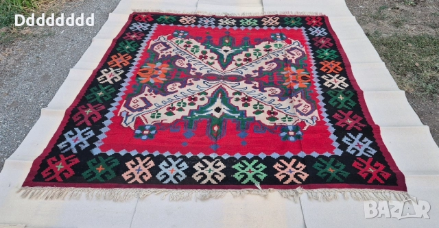 Стар Пиротски килим, снимка 2 - Антикварни и старинни предмети - 51837137