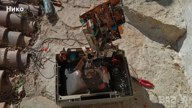 телевизор с кинескоп за части GRUNDIG SUPER COLOR B 3304: serie F1616, снимка 3 - Телевизори - 52318725