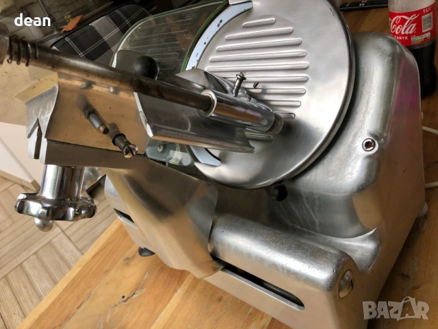 Професионална резачка за месо/колбаси Graef