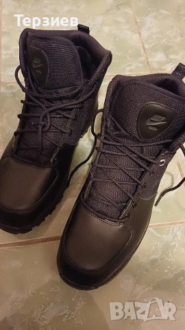 Продавам боти Nike