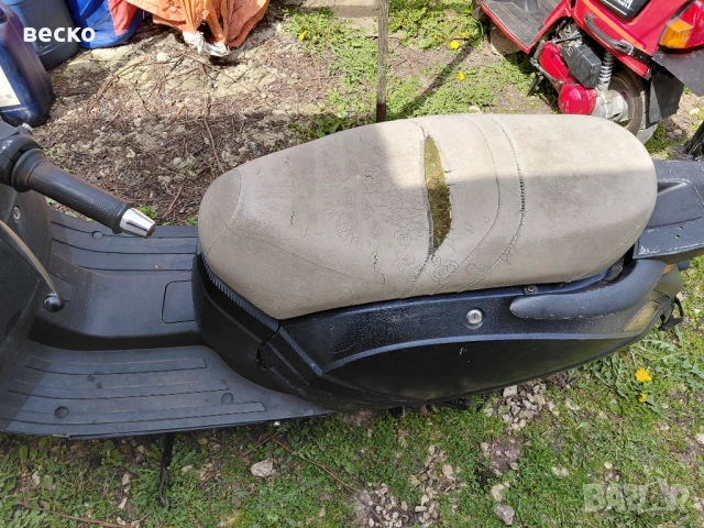 Продавам скутер 2012 внос холандия, снимка 4 - Мотоциклети и мототехника - 54203734