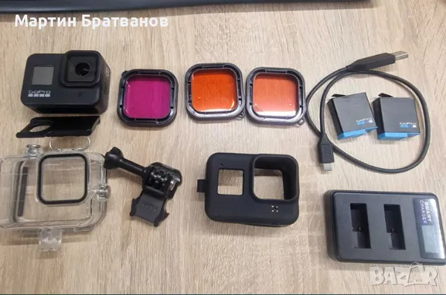 GoPro Hero 8 Black с аксесоари и батерии, снимка 2 - Камери - 48654631