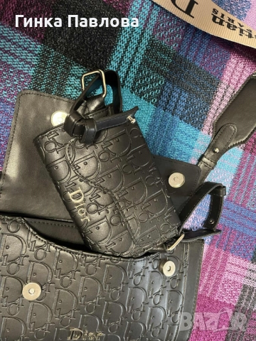 Дамска чанта Christian Dior, снимка 5 - Чанти - 52183193