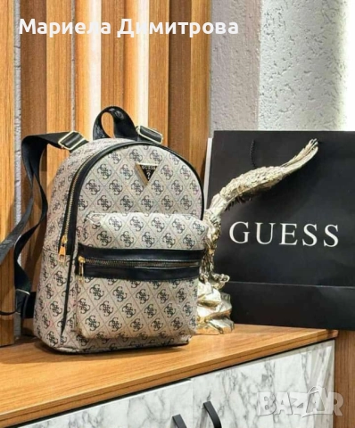 Две дамски раници Guess, снимка 2 - Чанти - 51701280