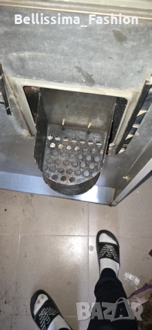 Продавам вендинг автомат Зануси Венеция LX, снимка 3 - Вендинг машини - 51982061