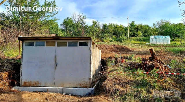 парцел с гараж 810 кв.м, снимка 2 - Парцели - 50960281