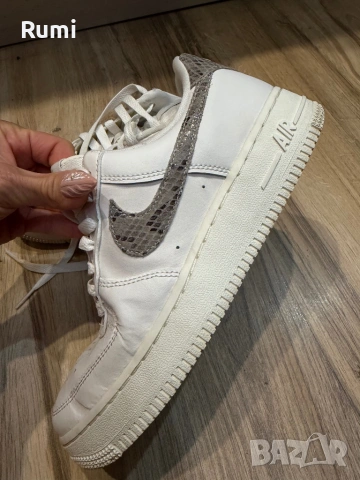 Оригинални кецове с Екзотична змийска кожа Nike Air Force 1 Low ! 37,5 н н, 60 лв, снимка 2 - Маратонки - 50823056