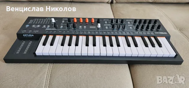 Arturia MiniFreak 37-Key 6-Voice Polyphonic Hybrid Synthesizer 2022, снимка 2 - Други - 47488513