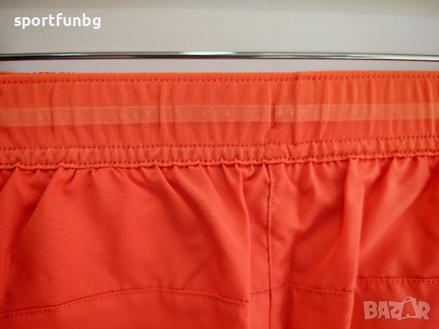 Дамски спортни къси панталонки Nike Air Tempo Shorts, снимка 3 - Къси панталони и бермуди - 53875779