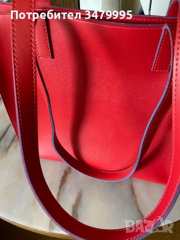 Нова червена чанта от ест кожа.Твърда много удобна , снимка 2 - Чанти - 46456499