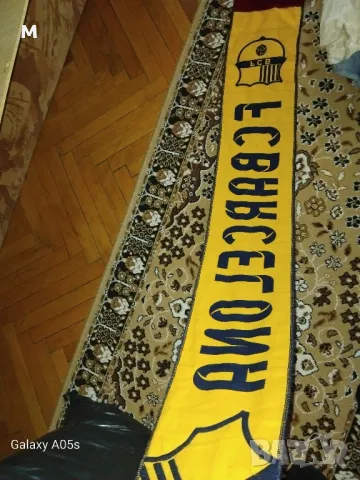 Зимен шал на Барселона, снимка 4 - Шапки, шалове и ръкавици - 49861403