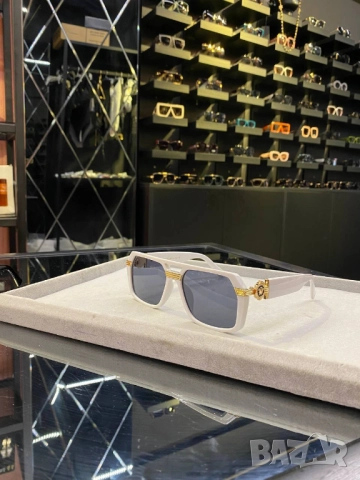 очила с черен обикновен калъф и ув защита versace louis vuitton