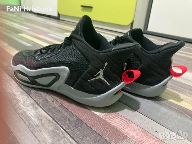 Маратонки Jordan 40 номер, снимка 7 - Спортни обувки - 47397843