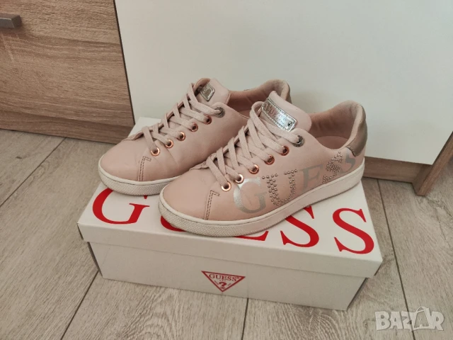 Оригинални маратонки кецове Guess В отлично състояние. 36 номер. С кутията. , снимка 3 - Кецове - 50924749