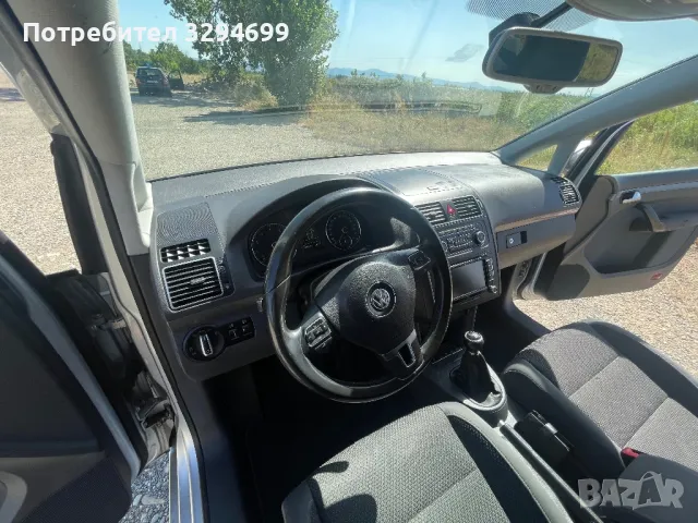 VW Touran 1.4 TSI, снимка 11 - Автомобили и джипове - 47536420