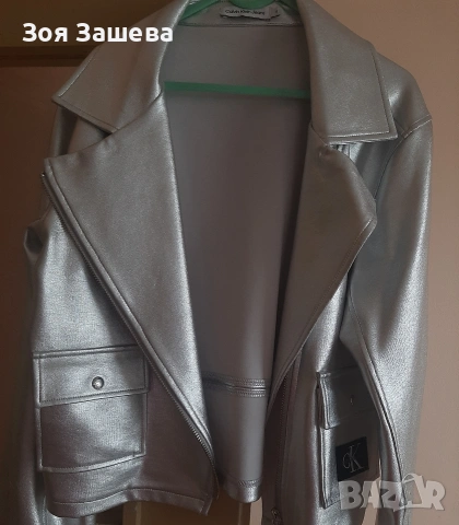 Детско преходно яке , Calvin Klein!, снимка 2 - Детски якета и елеци - 53909055