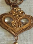 Винтидж колие ажурно метално сърце с инкрустирани кристали красива орнаментика 51237, снимка 3