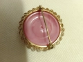 Стара брошка филигран позлата и розово стъкло размер диаметърът 3см, снимка 4
