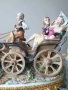 Capodimonte скулптура 45см/Каподимонте стара голяма порцеланова фигура-композиция/карета-любовници, снимка 5