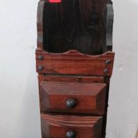 Красиво шкафче за стена изработено от дърво с четири чекмеджета за съхраняване на любимите Ви вещи. , снимка 1 - Аксесоари за кухня - 45369065
