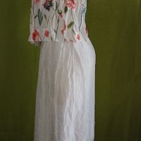 Дълга италианска рокля от естествена коприна , тюл с бродерия и подплата от трико L, XL, снимка 6 - Рокли - 45713017
