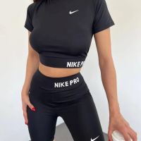 Дамски сет екип Nike Pro , снимка 1 - Спортни екипи - 45574030