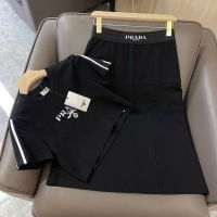 Дамски комплект PRADA, снимка 1 - Комплекти - 46105417