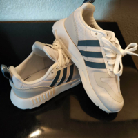 Детски маратонки Adidas , снимка 1 - Детски обувки - 45060688