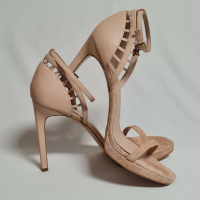 BCBG Generation обувки висок ток, снимка 2 - Дамски елегантни обувки - 44952060