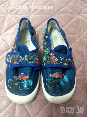 Пантофи с 19 и 21см.стелка, снимка 4 - Детски пантофи - 53139553