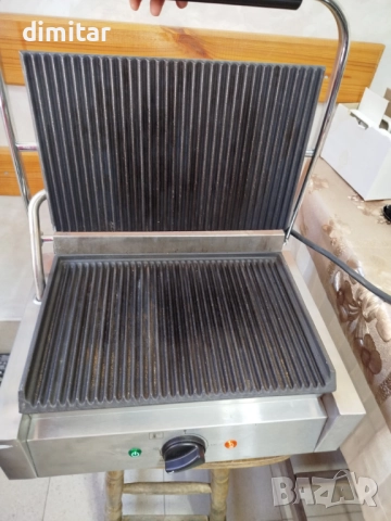 Тостер за заведения - 3000 W, снимка 2 - Тостери - 51678190