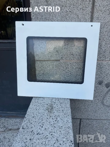 Продавам перфектно стъкло за вратата на електрическа готварска печка Gorenje!
