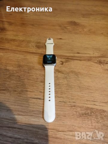 Apple Watch series 5, снимка 1 - Смарт часовници - 46274058
