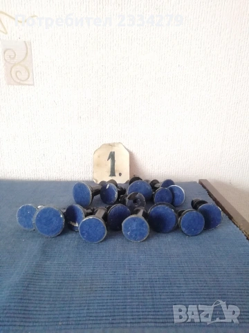 Стари шахове и табла в дървени кутии ръчно изработени през 50-80те години , снимка 7 - Шах и табла - 52873261