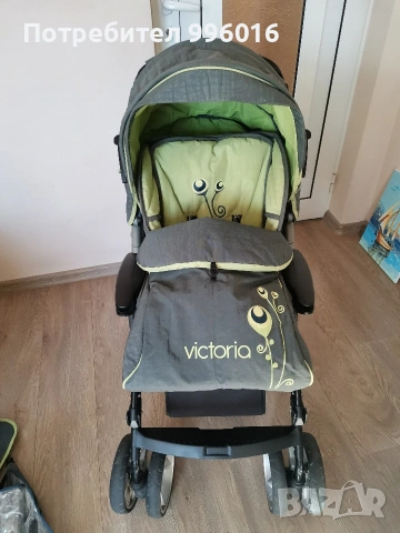 Комбинирана количка Cengaroo Viktoria.И кошче за кола Бертони 0-13 килограма.