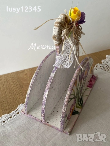 Двоен салфетник-Пролетни минзухари!💜🧡💚, снимка 3 - Декорация за дома - 53843013