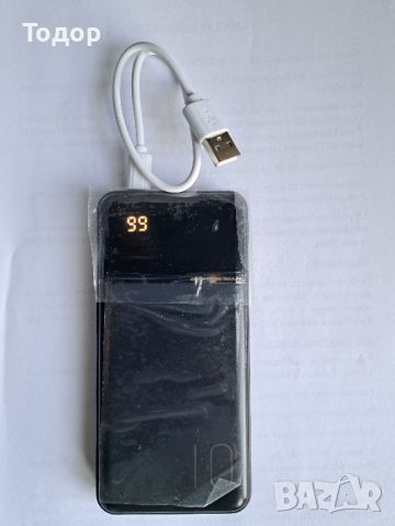 Външна батерия 10 000mAh, снимка 2 - Външни батерии - 45639261