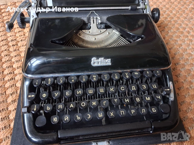 Германска пишеща машина ERIKA 1957 г., снимка 2 - Антикварни и старинни предмети - 54054383
