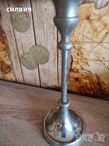 метален свещник с кристали 