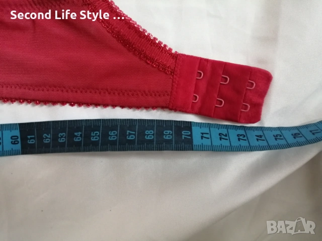 80A полупрозрачен дантелен сутиен с подплънки марка Viania Dessous, снимка 17 - Бельо - 54048636