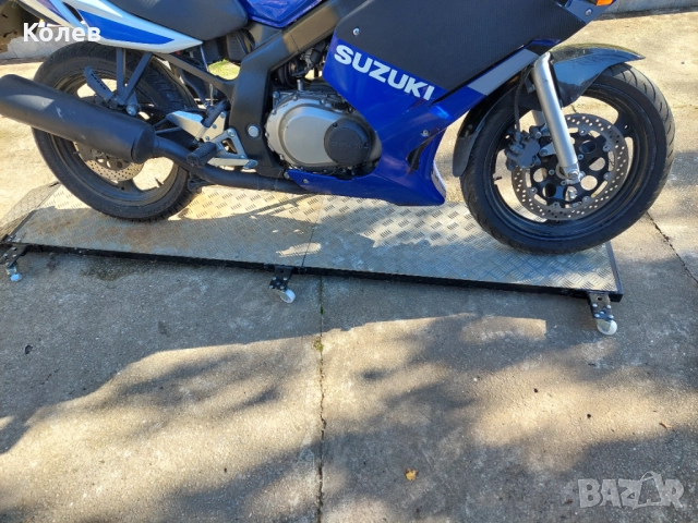 Подвижна стойка за мотоциклет, снимка 2 - Мотоциклети и мототехника - 52286050