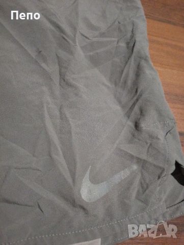 Гащи Nike , снимка 2 - Къси панталони - 46726185