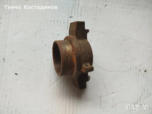 Продавам муфа за амбриажен лагер за ЗИЛ 130 - нова, снимка 2 - Части - 50242095