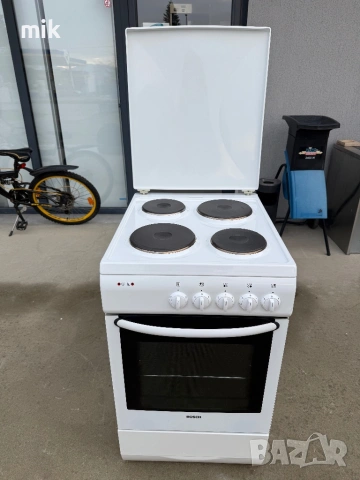 Печка Bosch  с метални котлони Като НОВА